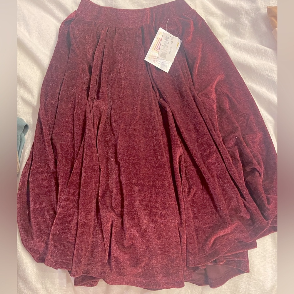 NWT. Lularoe velvet skirt.